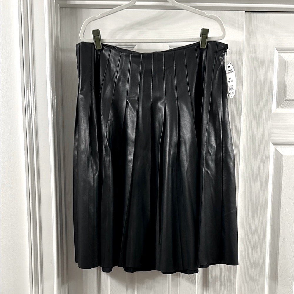 Faux Leather Pleated Skirt - Picture 4 of 8